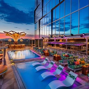 Moxy Downtown Los Angeles